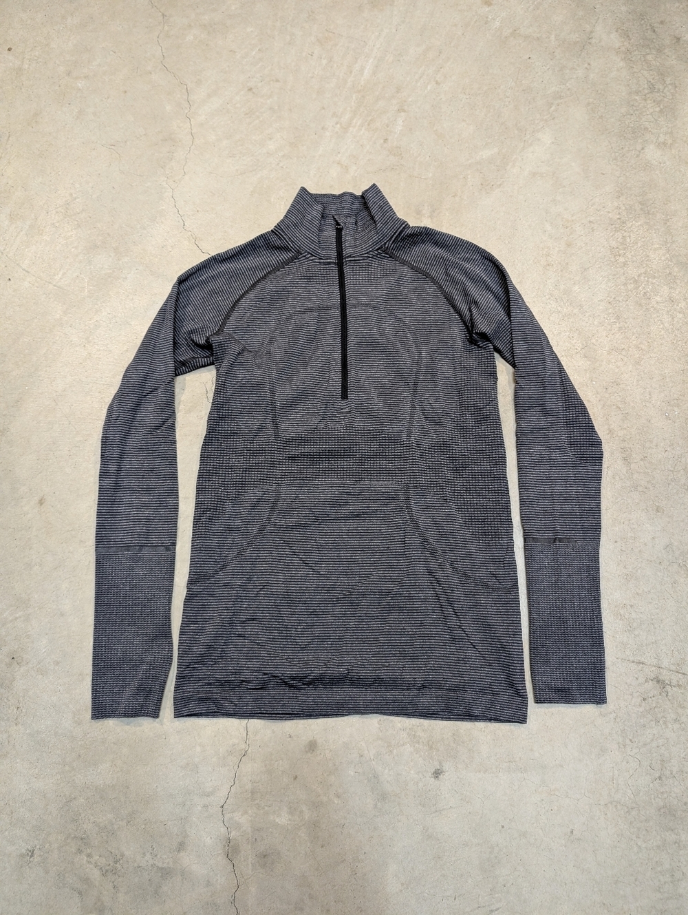 Lululemon Women's 8 Run Swiftly Heathered Black Gray 1/4 Zip Pullover Striped